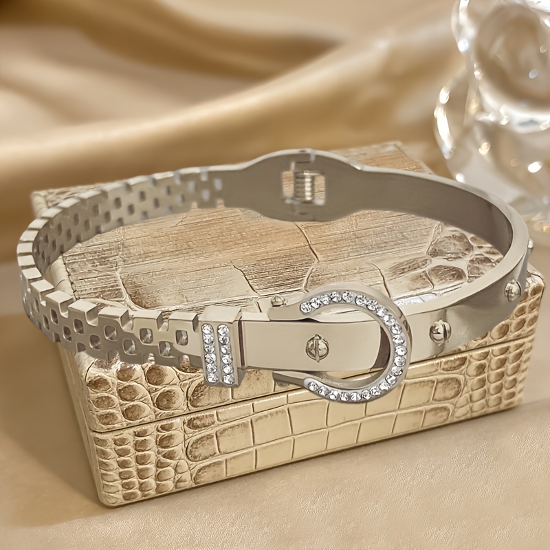 Women's Unique Fashionable Stainless Steel Bracelet, Stylish Design
